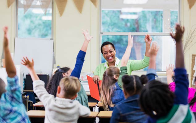 Reading to kids in school